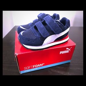 Puma Unisex Vista V Sneaker Toddler Size 6